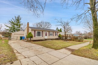 218 W Claremore Dr, Lansing, MI 48911