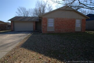 1105 S Maple Place, Broken Arrow, OK 74012