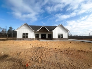 1016 Duke Dr, Bauxite, AR 72011