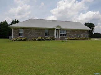 784 County Road 33, Fyffe, AL 35971