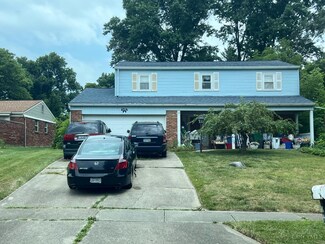 8472 Holiday Hills Dr, Cincinnati, OH 45255