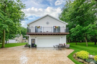 3345 S Memorial Shoreway Dr, Lakeside Marblehead, OH 43440