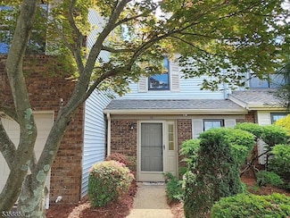 75 Stanwick Ct, Somerset, NJ 08873