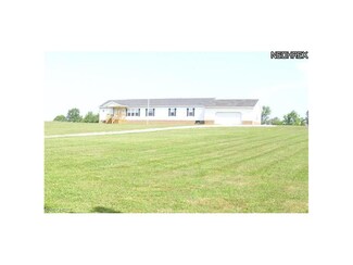 15880 Gar Hwy, Montville, OH 44064