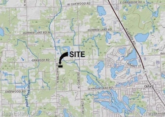 884 N Baldwin Rd, Oxford Charter Township, MI 48371