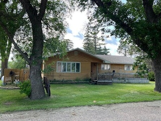 504 2nd St NE, La Moure, ND 58458