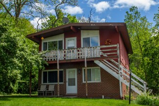 1596 Jones Dr, Ann Arbor, MI 48105