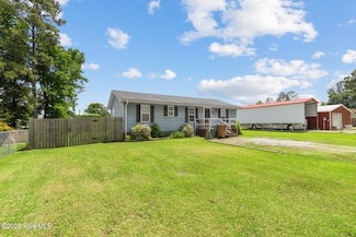 113 Ives Ln, Jacksonville, NC 28540