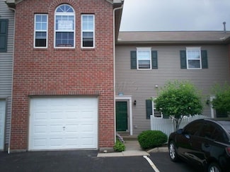 674 Spring Valley Dr Unit 674, Lewis Center, OH 43035