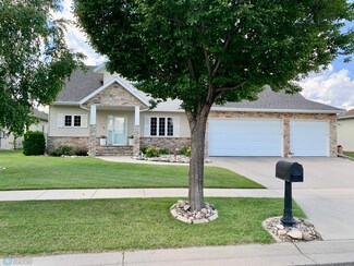 4419 5th St S, Moorhead, MN 56560