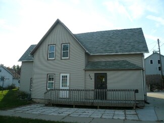 306 N Elm St, Horicon, WI 53032