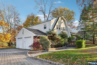 234 Spring Valley Rd, Park Ridge, NJ 07656