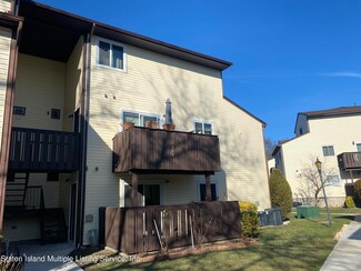298 Timber Ridge Dr Unit 5298, Staten Island, NY 10306