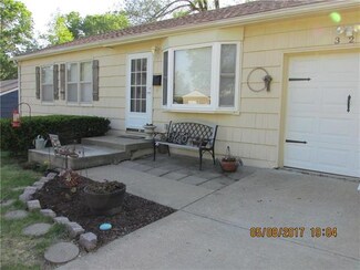 3208 N Osage St, Independence, MO 64050