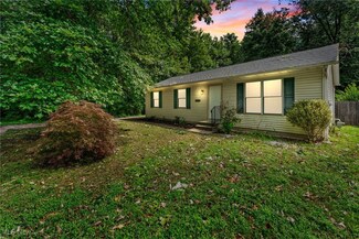 3741 Globe Ave, Lorain, OH 44055
