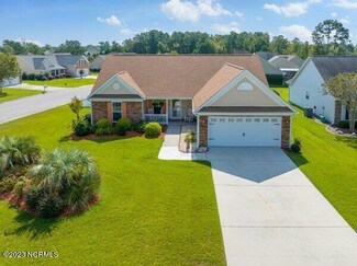 101 Firefly Ct, Hampstead, NC 28443