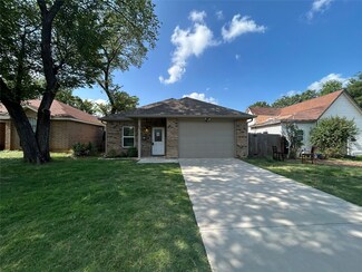 1431 E Maddox Ave, Fort Worth, TX 76104
