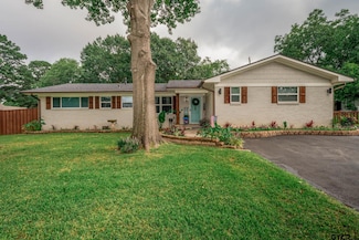 207 E Hillcrest St, White Oak, TX 75693