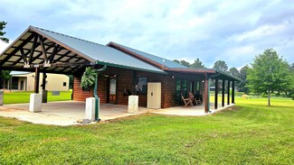 21 Pine Ln, New Waverly, TX 77358