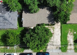 707 E 40th 1/2 St, Houston, TX 77022