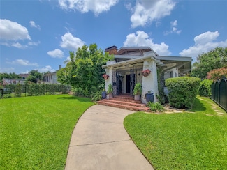 3702 Audubon Place, Houston, TX 77006