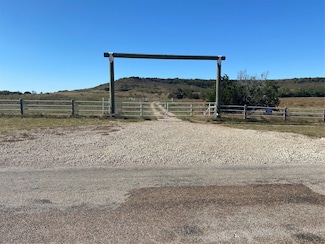 2423 N State Highway 16, Strawn, TX 76475