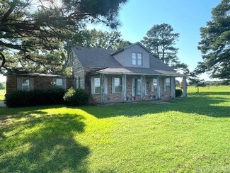 240 Main St, England, AR 72046