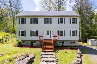 247 Rowland Rd, Greeley, PA 18425