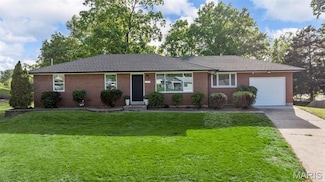 6 Daniel Dr, O Fallon, MO 63366