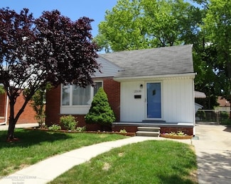 23130 Saxony Ave, Eastpointe, MI 48021