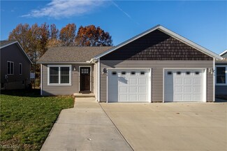 360 Spruce St, Barberton, OH 44203