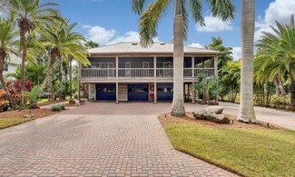 700 Soundview Dr, Palm Harbor, FL 34683