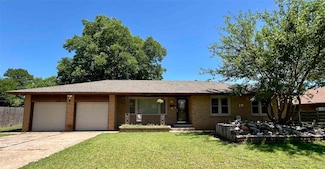 120 Urbana Dr, Blackwell, OK 74631