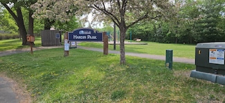 1075 W Wayzata Blvd, Long Lake, MN 55356