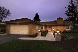 4717 Wolf Rd, Western Springs, IL 60558