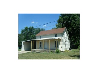 210 S Lincoln St, Garnett, KS 66032