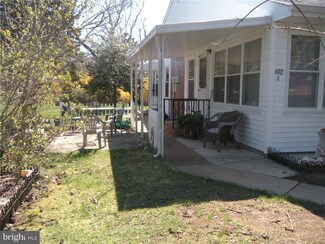 602 Willow St, Lakehurst, NJ 08733