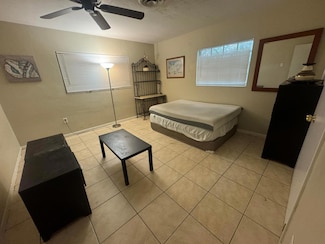 198 SW 15th St, Boca Raton, FL 33432