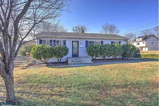 402 Harris Rd, Charlottesville, VA 22903