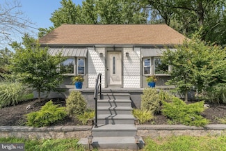 28 Sloan Ave, Trenton, NJ 08619