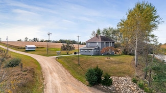 S5975 Plainview Ln, Bloom, WI 54634