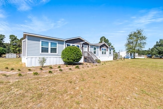 328 Rodeo Dr, Eutawville, SC 29048