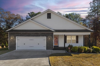 206 Cottage Crest Ct, Chickamauga, GA 30707