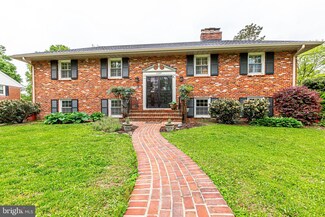 1107 Potomac Ln, Alexandria, VA 22308