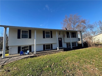 47 Richards Dr, Whitney Point, NY 13862