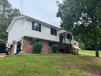 650 Ridgewood Dr, Chickamauga, GA 30707