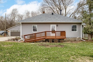 18691 Evergreen Ln, Council Bluffs, IA 51503