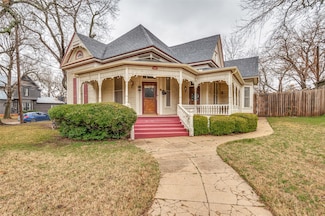 912 W Main St, Waxahachie, TX 75165