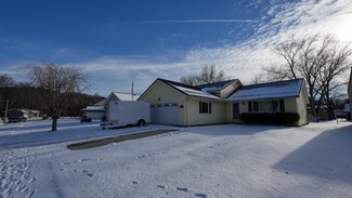 1560 Quail Hollow Dr, Cambridge, OH 43725
