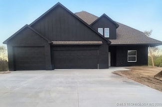 19155 E Round Mountain Rd, Catoosa, OK 74015
